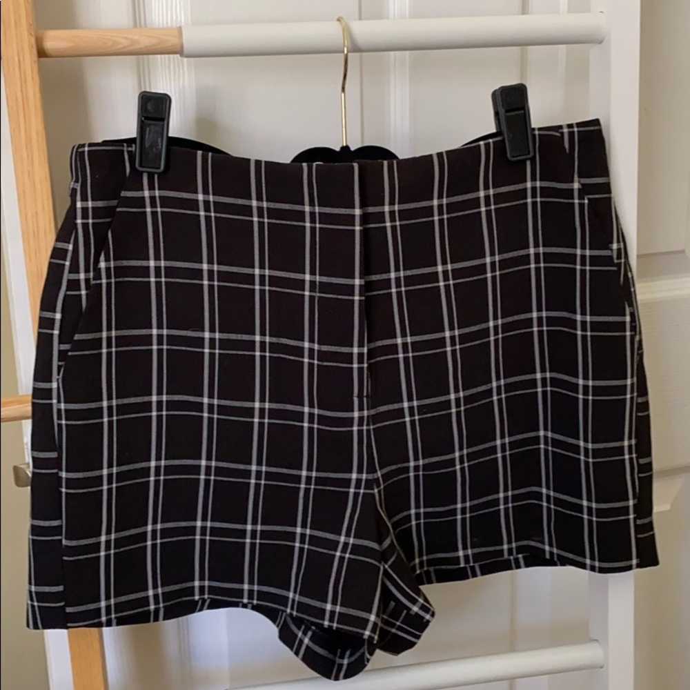 🛍5‎ for $25🛍 Black Checkers F21 Shorts